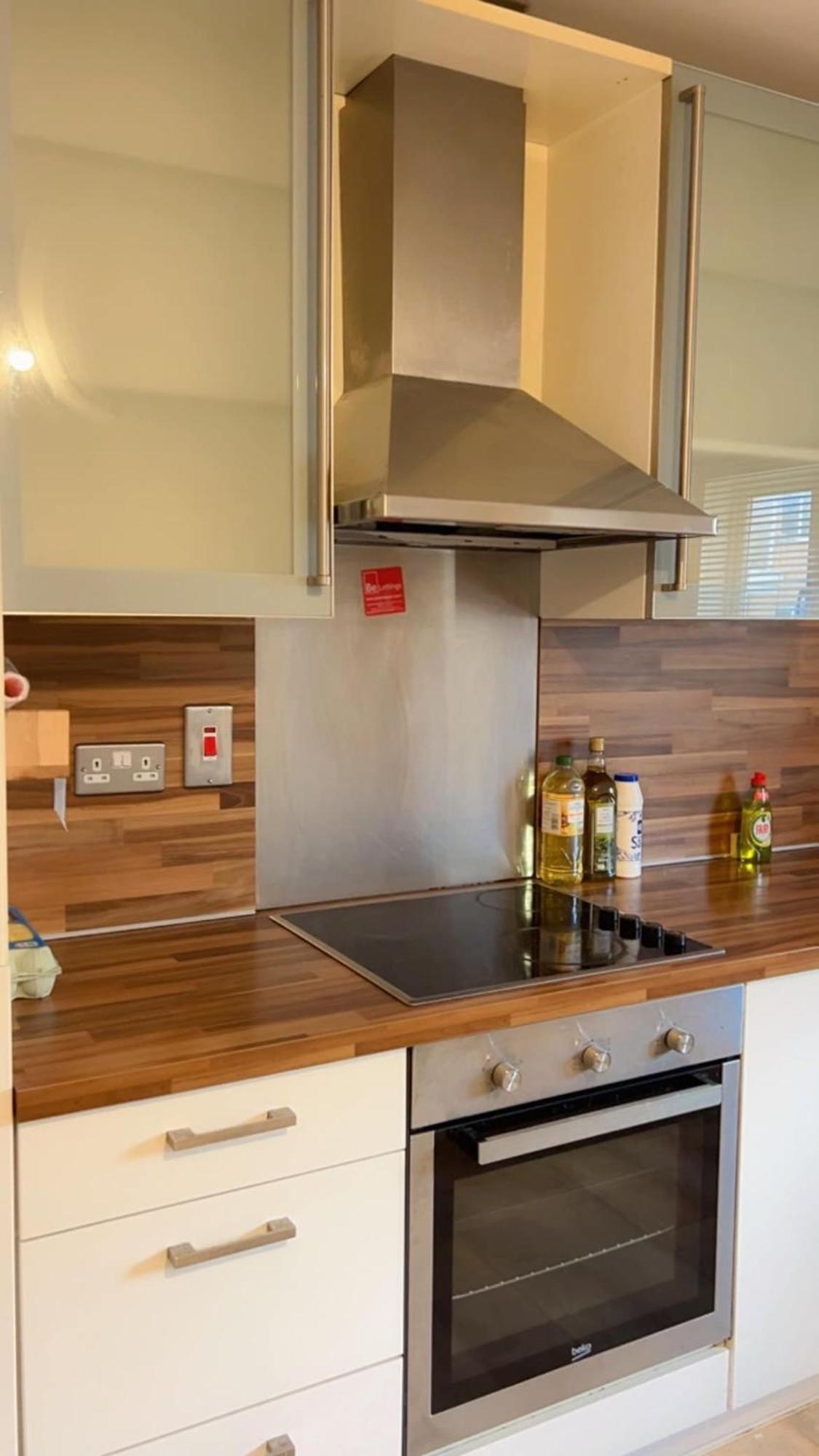 King Bed Just 8 Minutes To Airport Apartment Dublin